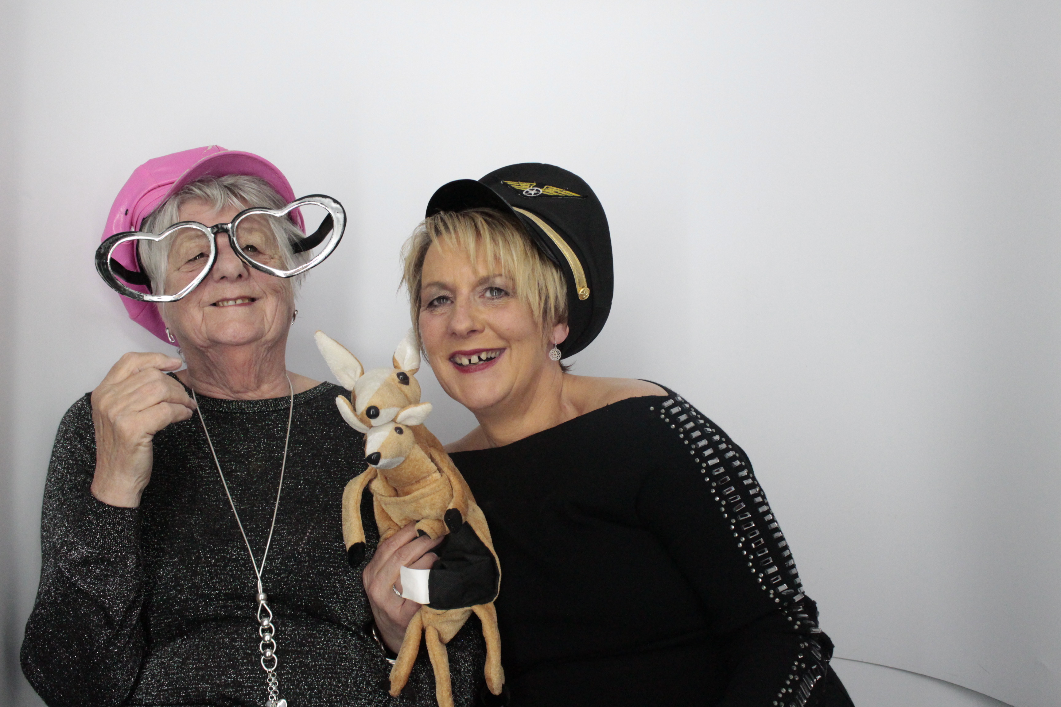 Dorothy's 90th Birthday | View more photos from the event at gallery.myphotoboothexperience.co.uk/u/MyPhotoBoothExperienceLtd/Dorothys-90th-Birthday